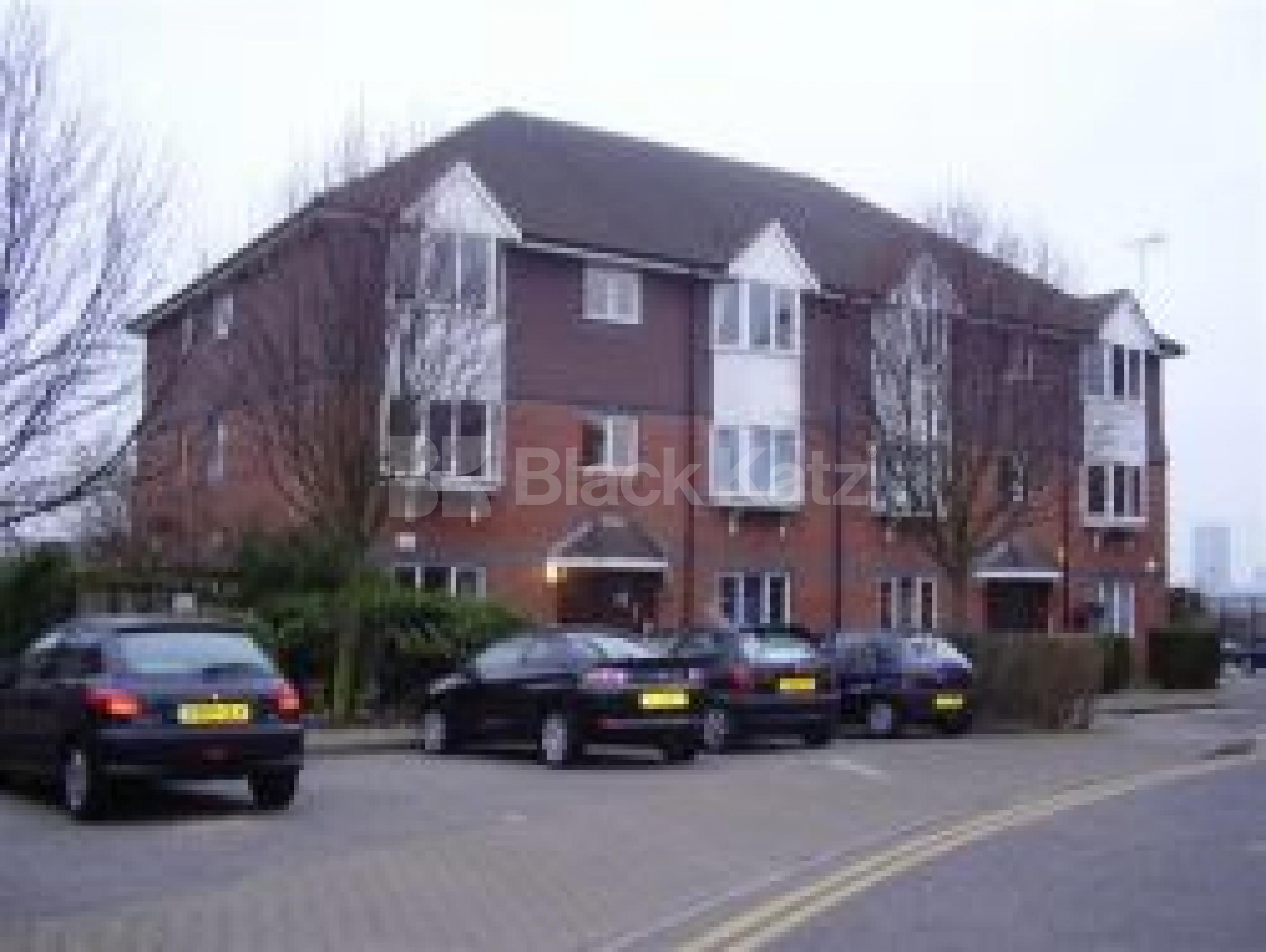 			2 Bedroom, 1 bath, 1 reception Flat			 Bunning Way, ISLINGTON BORDERS N7 N7